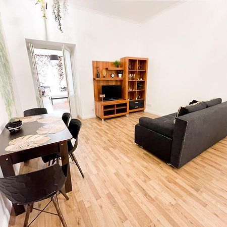 Charming Apartments In The Heart Of Lviv - Valova, Nasypna Str Ngoại thất bức ảnh