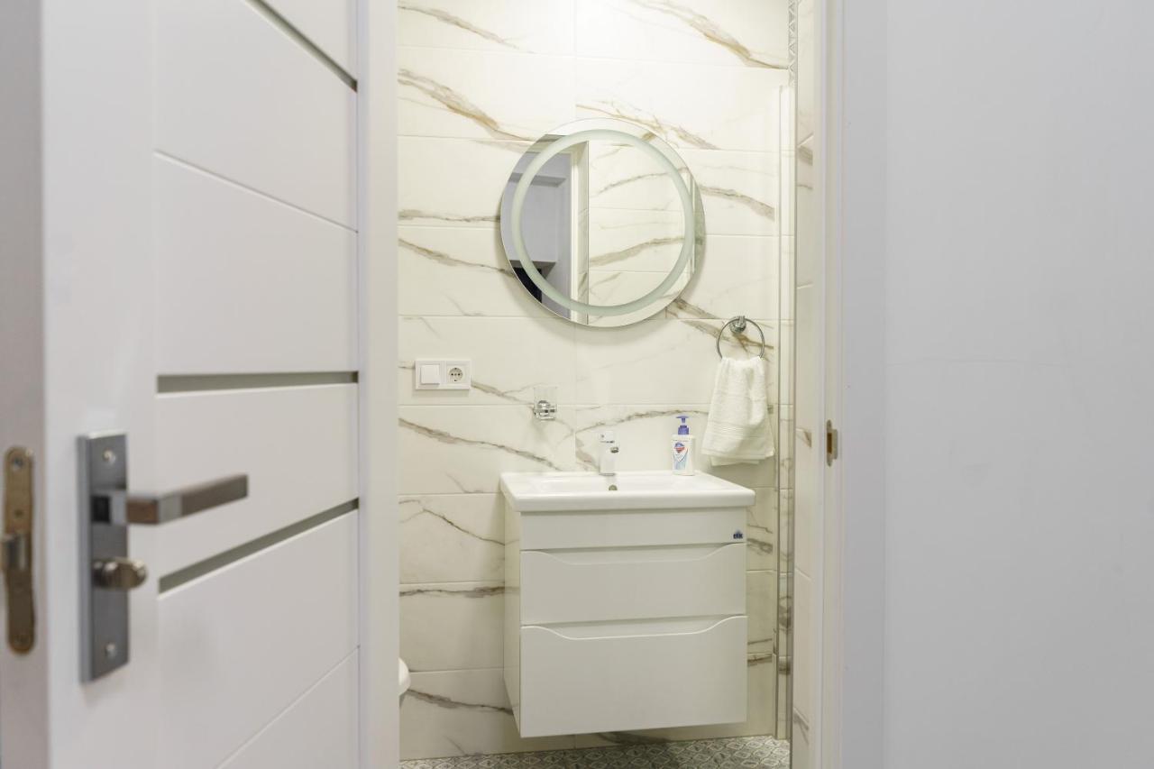Charming Apartments In The Heart Of Lviv - Valova, Nasypna Str Ngoại thất bức ảnh